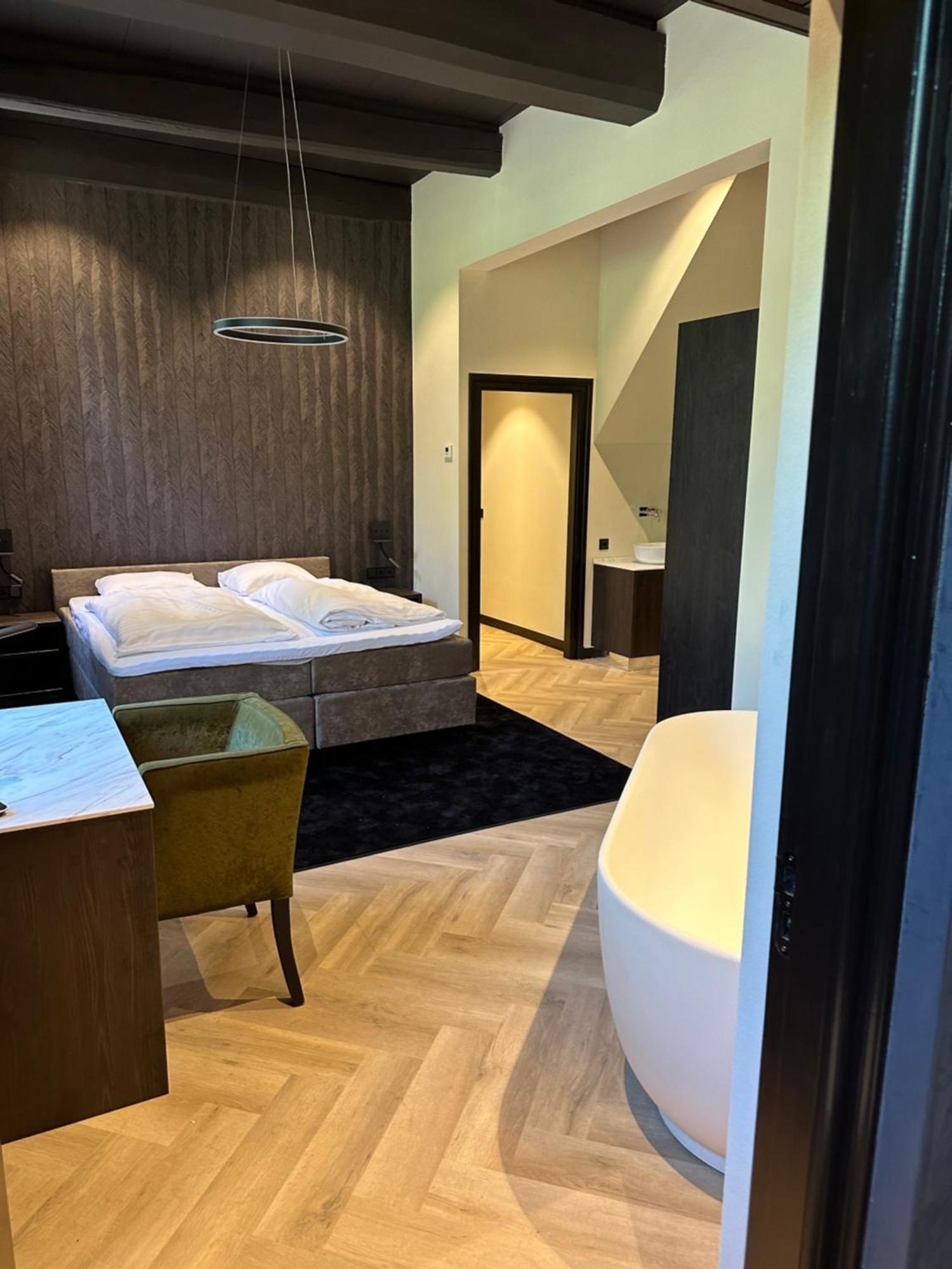 Hotel Restaurant Het Witte Paard Delden Bagian luar foto