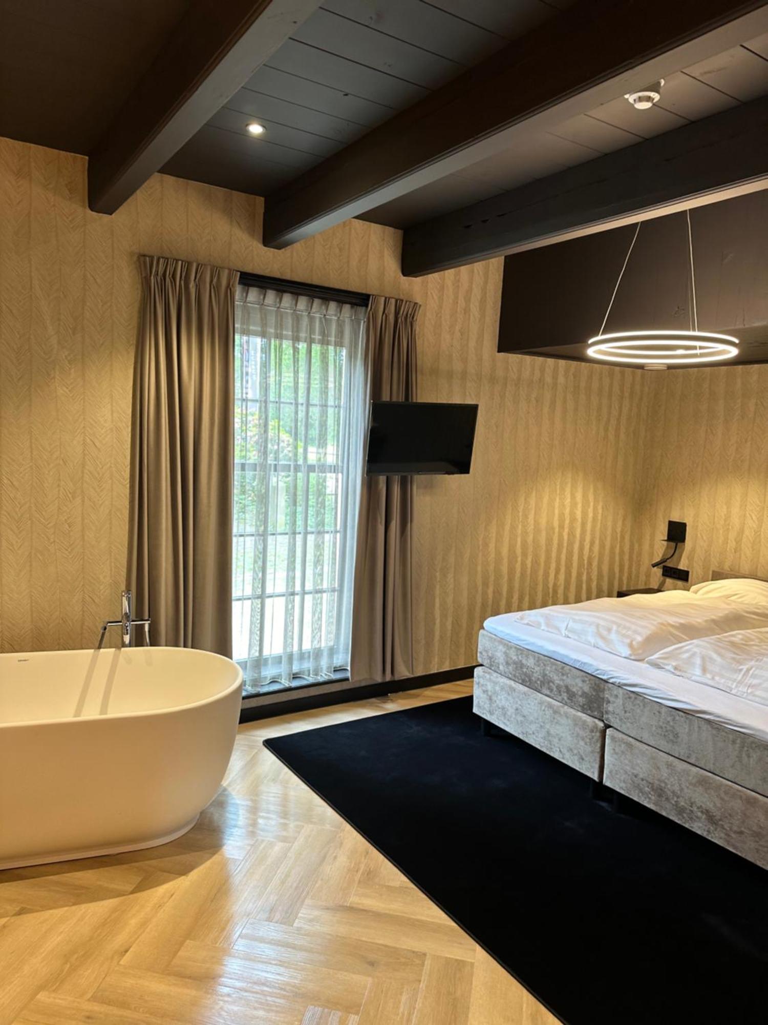 Hotel Restaurant Het Witte Paard Delden Bagian luar foto