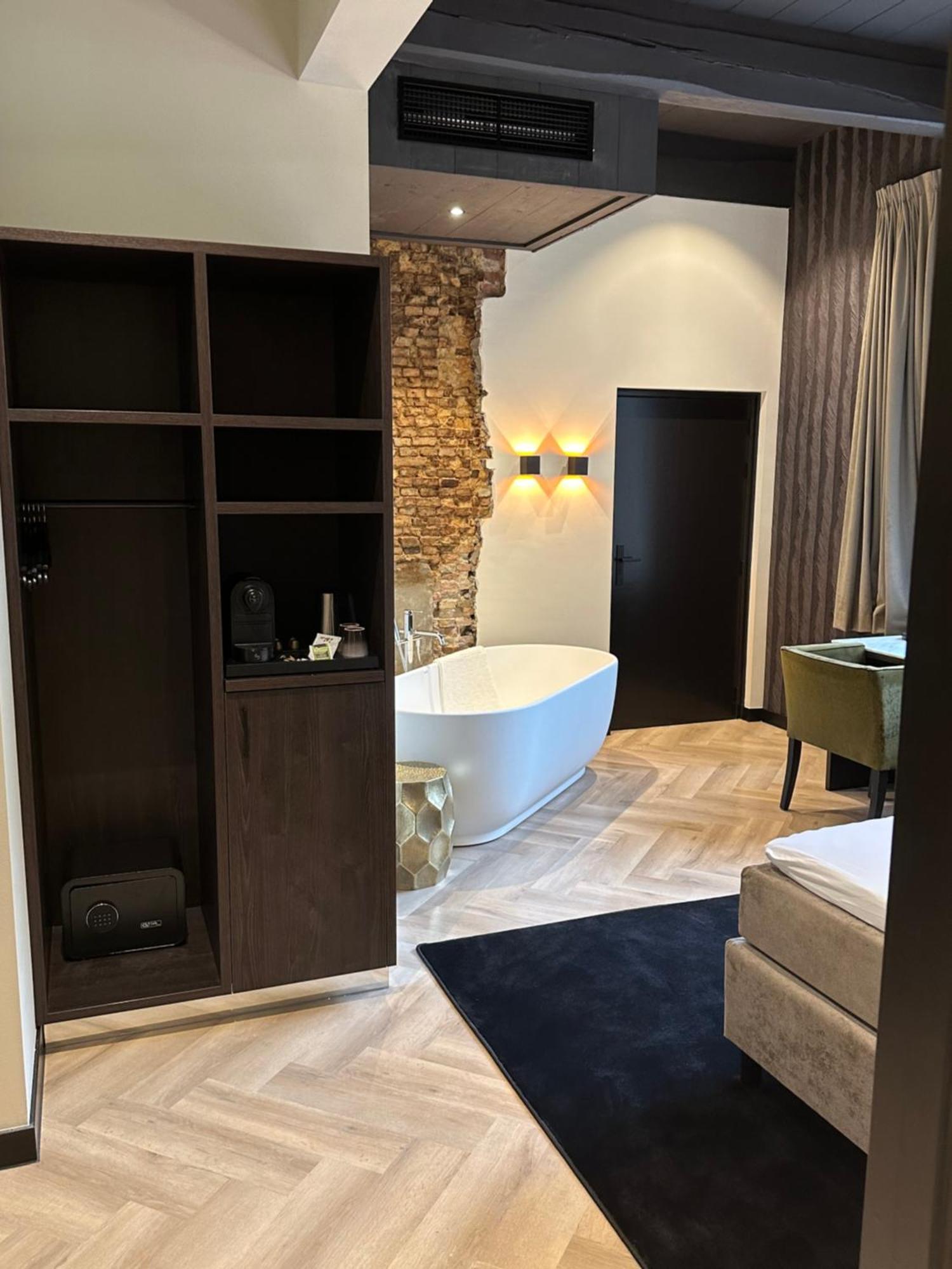 Hotel Restaurant Het Witte Paard Delden Bagian luar foto