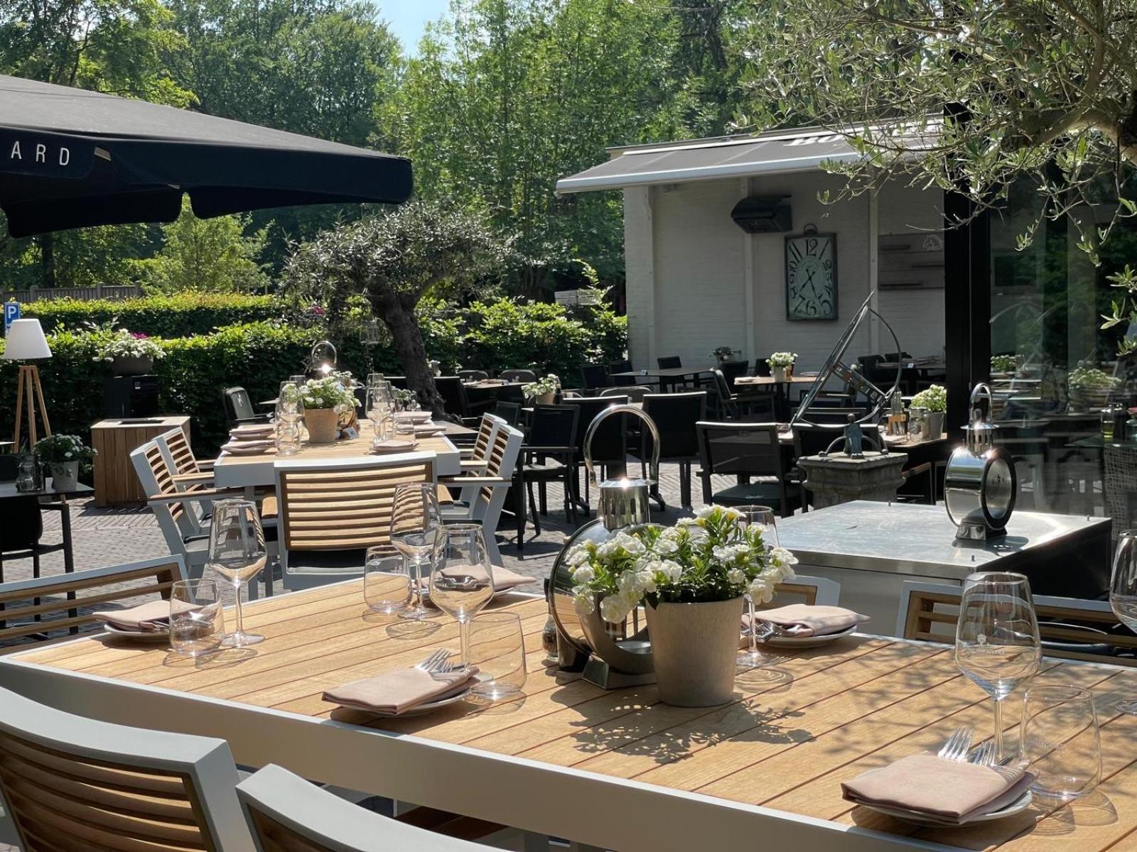 Hotel Restaurant Het Witte Paard Delden Bagian luar foto